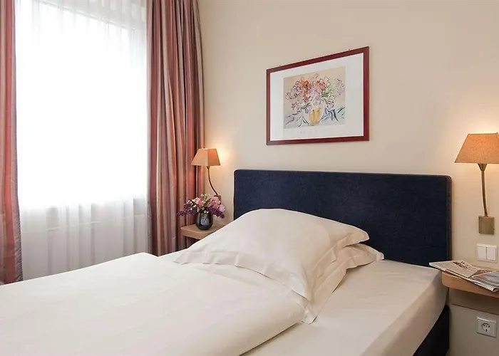Hotel Central Hamburg 2*